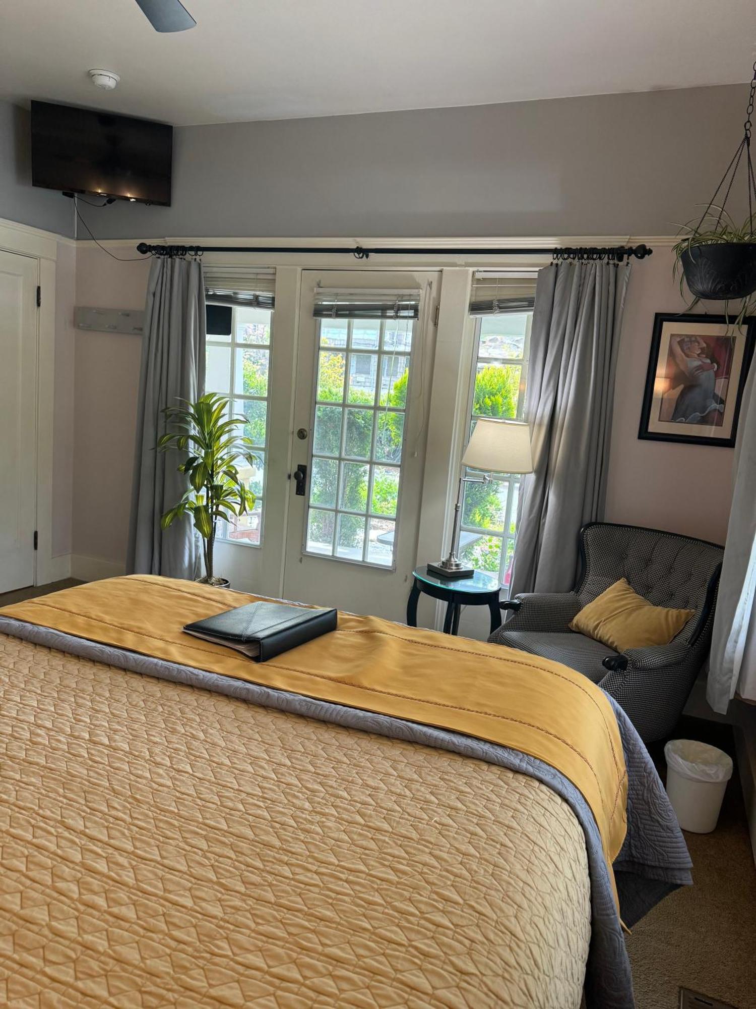 Bayberry Inn B&B And Oregon Wellness Retreat Ашленд Екстериор снимка